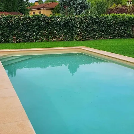 Aljubea, Tu En Holiday home