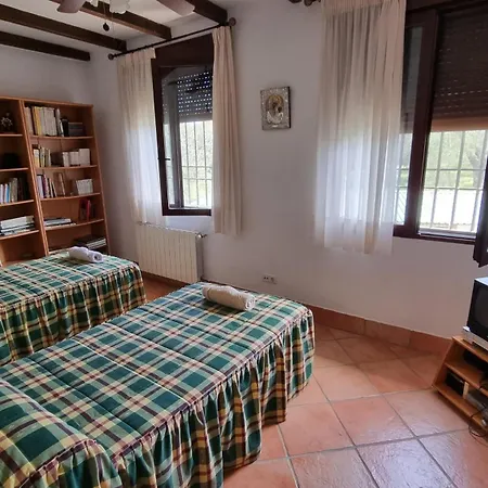 Aljubea, Tu En Кордова