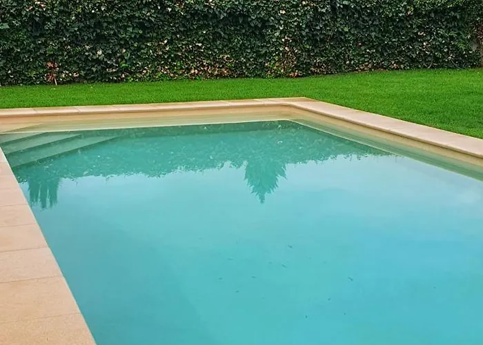 Aljubea, Tu En بيت للعطل